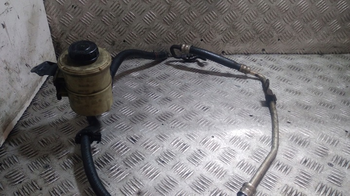 servo nádržka DACIA SANDERO 8200005185