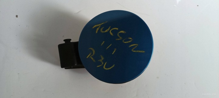 HYUNDAI TUCSON III Üzemanyag-töltő fedél üzemanyag BORÍTÓ szín R3U 69513D7000