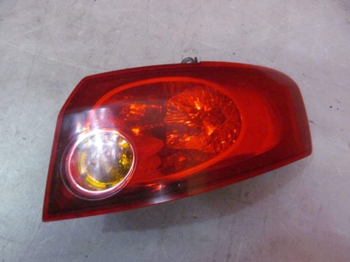 FIAT CROMA 2 II 194 05- KOMBI Licht rechts heck hinten W Kotflügel EUROPA