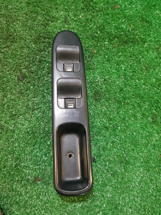 panel ovládání okna řidičů PEUGEOT 307