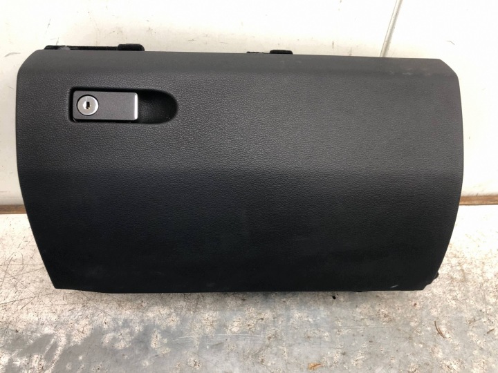 Boîte a gant passager Passegers MERCEDES W212 KOMBI A2126800091