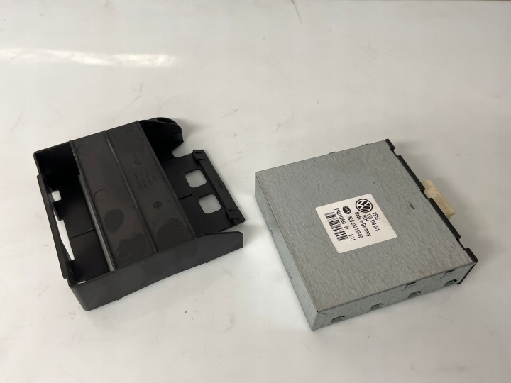 module control unit of tension VW EOS VW SCIROCCO III 1K8 1K0919041