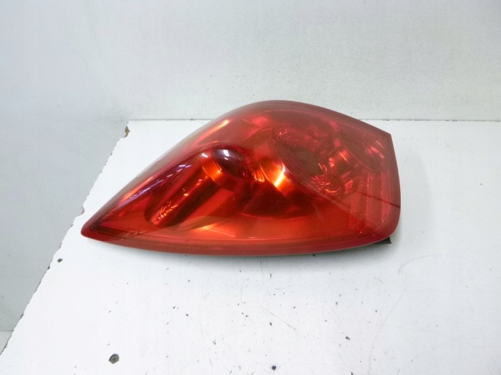 light rear left Nissan Primera P12 HB 02-07r. Liftback