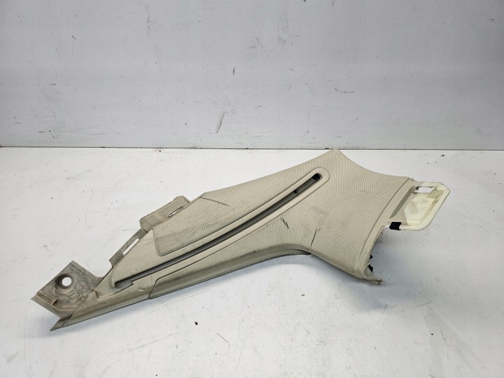 kryt SLUPKA kufru pravý záď AUDI A4 B8 8K9867246A V95