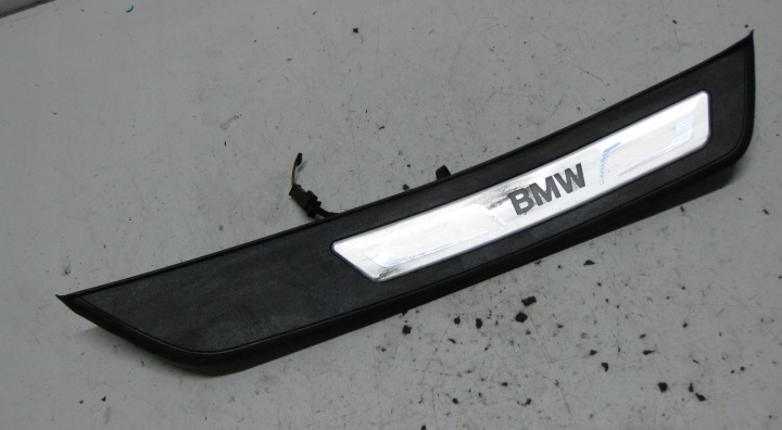 BMW F11 2.5 D 14R lista küszöb fedél jobb far PODSWIETLANA 7337022