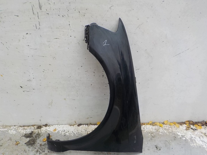 1 AUDI A3 II 8P LIFT 08-12 blatobran lijevi prednji dio prednji