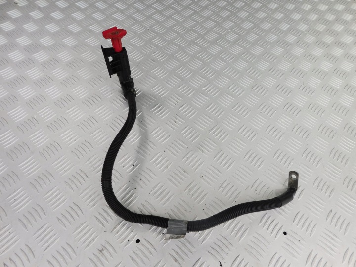 Mercedes Sprinter 906 646 kabel plusowy ladowania A9064408234