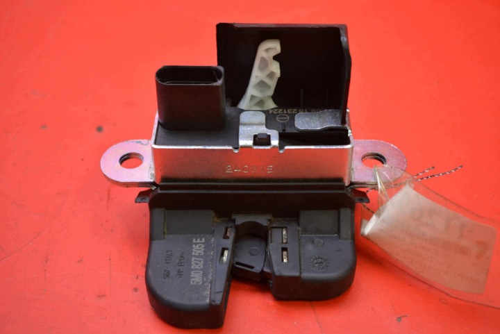 de la Serrure du capot Arrière Porte coffre hayon 5M0827505E VW TIGUAN 1 et 5N LIFT 11-17
