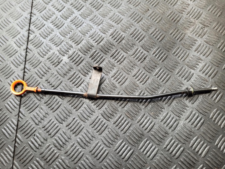 BAGNET oil dipstick 057115630P AUDI A8 D3 4.2 TDI BVN 08
