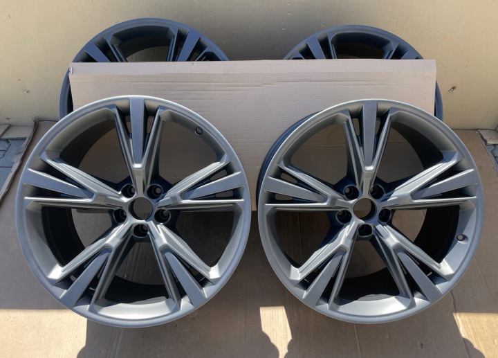 disc AUDI Q7 Q8 21'' 10JX21H2 ET20 4M8601025H ANTRACYT IDEAL KOMPLET