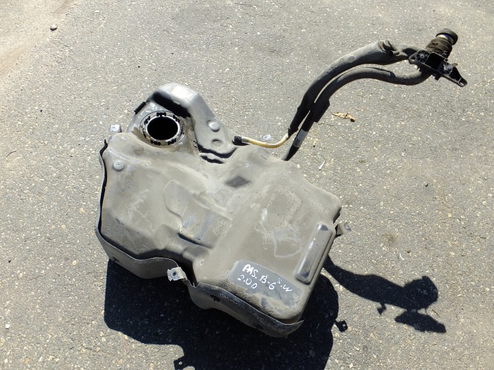 kraftstofftank tank vw passat b6 2,0 tdi kombi 2007r