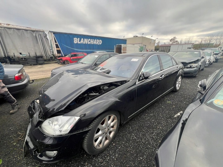 MERCEDES S-KLASA W221 221 LONG ČIERNE DVERE ZADOK ZADNÉ ĽAVÝ ĽAVÉ C197