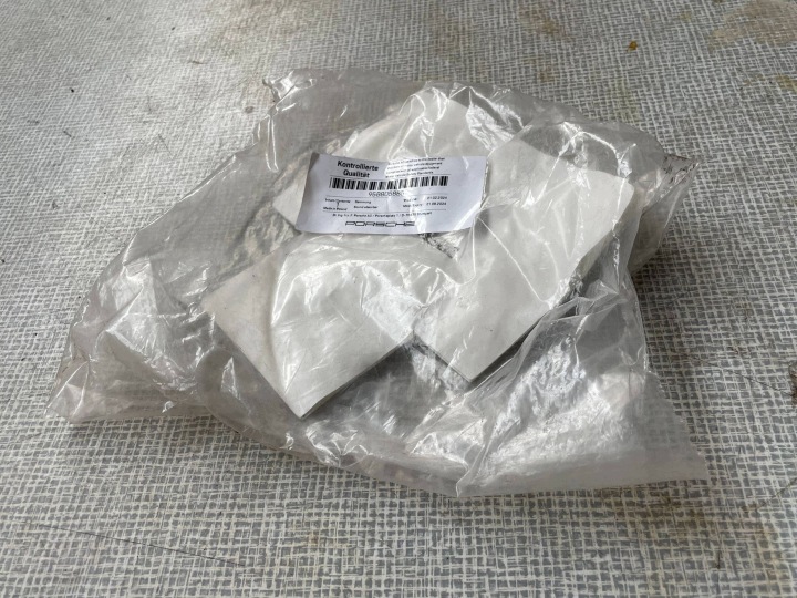 Insonorisation Porte coffre hayon Original PORSCHE MACAN (95B) 95B805885 !J