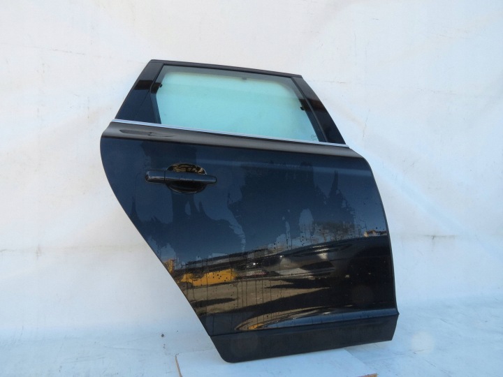 dvere pravý zadok VOLVO XC60 a 31335543 KOD LAKIERU 452-46
