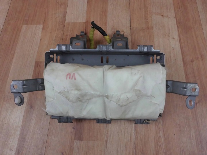 TOYOTA PRIUS III XW30 2009-2016 AIRBAG SPOLUJAZDCA PRÍSTROJOVKY