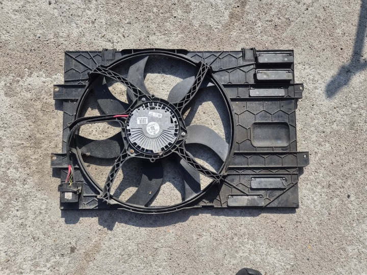 VW T5 LIFT T6 2.0 TDI ventilator hladnjaka 7E0121205