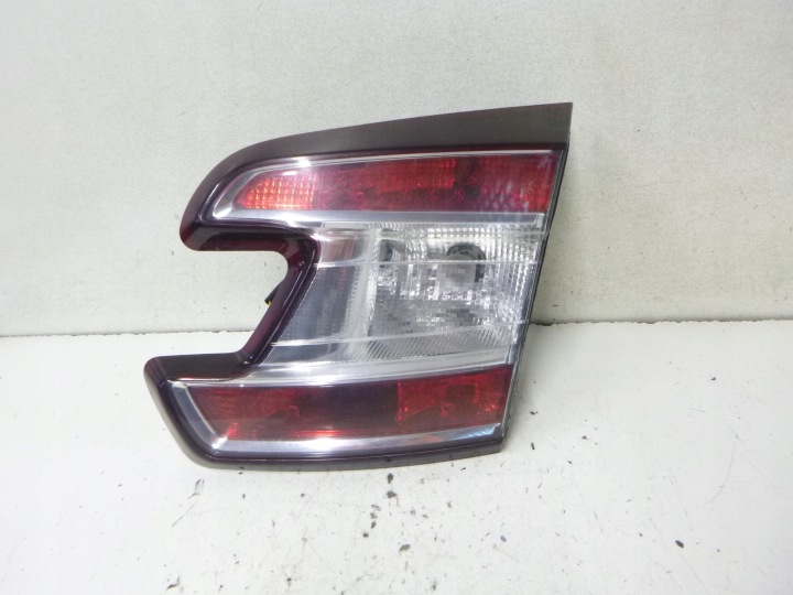 Licht hinten rechts heckklappe kofferraumdeckel Renault Megane III kombi 2009r. 89319421
