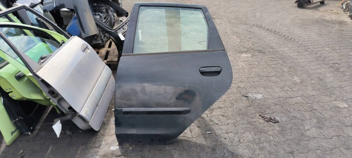 dvere Ľavé zadok GRANATOWE MITSUBISHI COLT VI Z30
