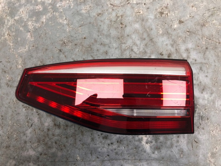 Licht LED rechts heck für die Heckklappe VW T7 7T0945094A