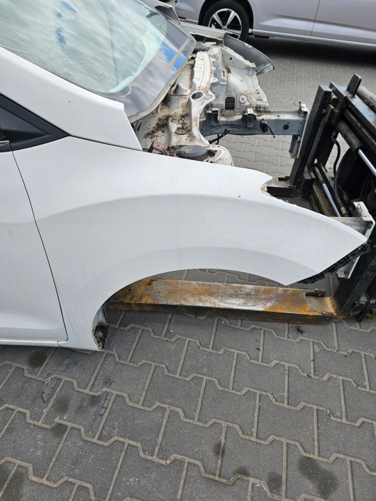 HYUNDAI I30 II HB blatník predok pravý TCW