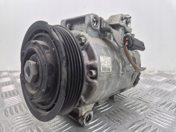 Mercedes CLA250 C117 X117 W117 Compresseur Climatisateur air conditionné A0042300311