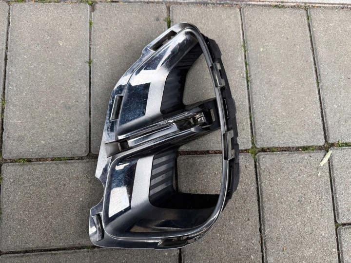 Renault Captur 2 II 261A21107R 20- right front front