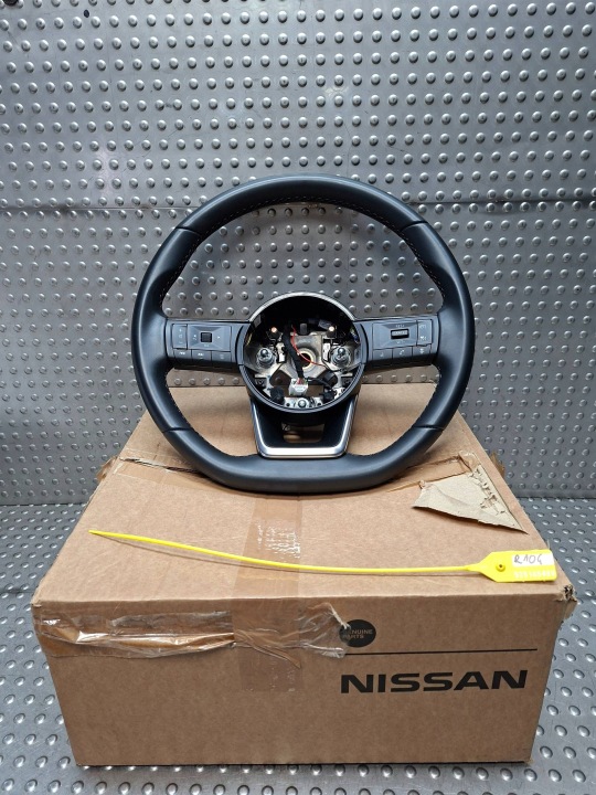 Volant SKORZANA MULTIFUNKCJA NISSAN QASHQAI J12 21- 484306UF0C