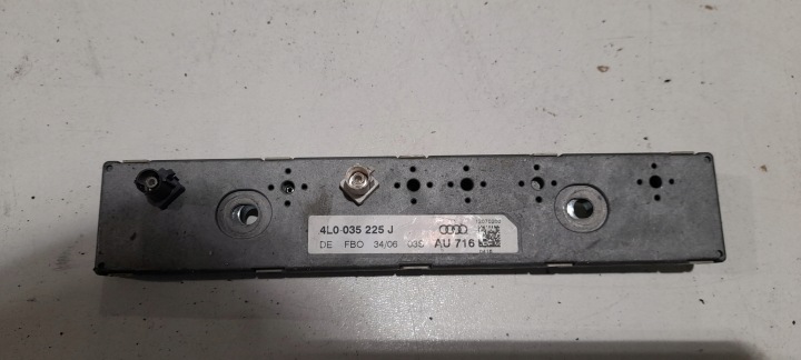 AUDI Q7 antenna amplifier 4L0035225F