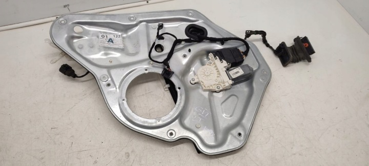 window regulator left rear part VW Golf VI kombi