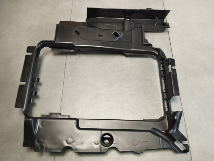 Mercedes-Benz GLE W166 Blende Abdeckung Unterfahrschutz A1666800804