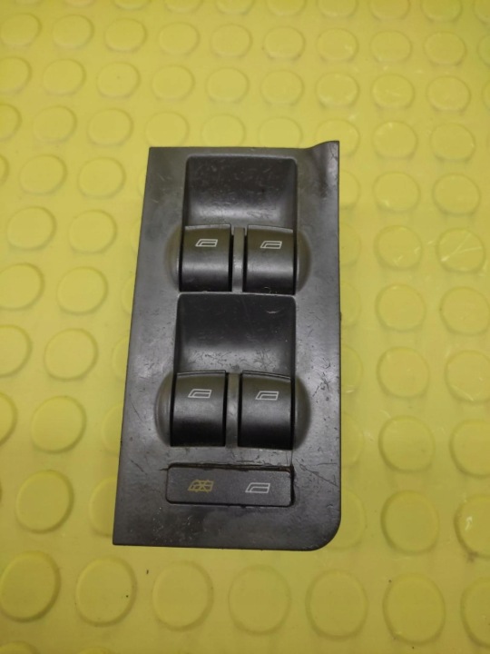 AUDI A6 C5 prekidač podizača prozora stakla 4B0959851
