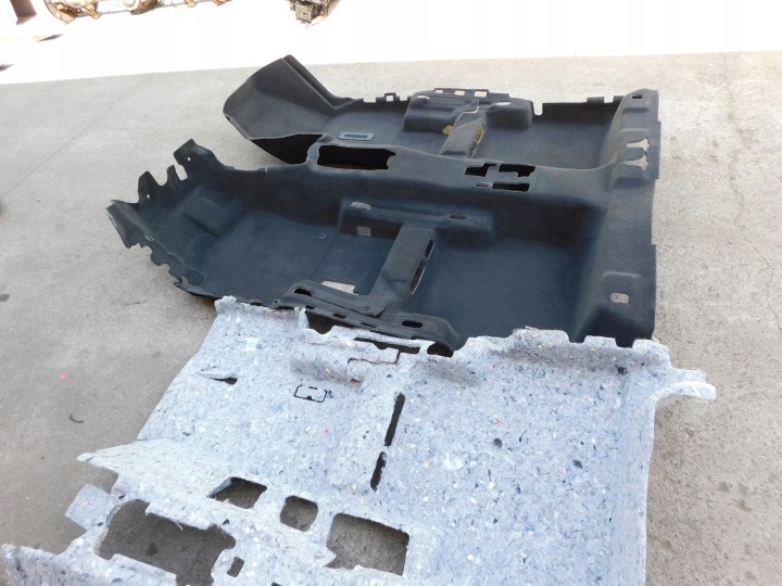 mats carpet of the floor komplet Audi Q3 83B863367 element upper lower