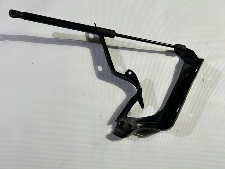 Charnière Vérins de coffre hayon du capot Gauche pokrywy Moteur Maserati Ghibli M157 2013