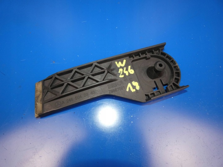 MERCEDES B KLASA W246 maniglia staffa radiatore Consolle