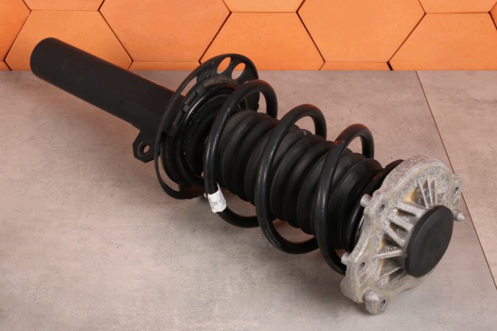 BMW 2' U06 218d 220d 223dX 220i 223i 223iX amortizer lijevi prednji dio 6896341