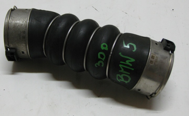 BMW 5 G30 3.0D 19R vedenie rúra intercoolera 8571024