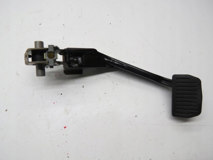 PEDAL kočnice VOLVO V90 31687055