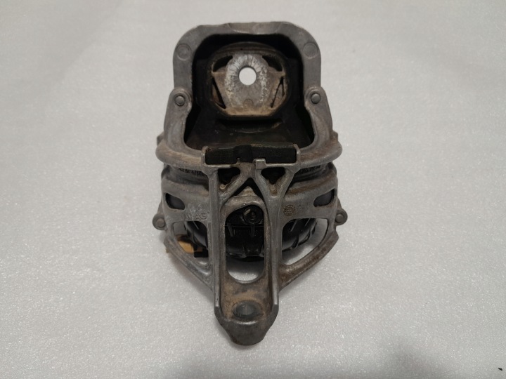 AUDI Q5 II 80A engine mount 4M0199372B