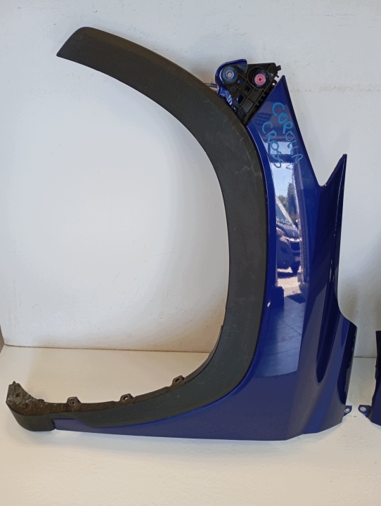 fender left TOYOTA COROLLA CROSS