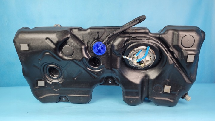 BMW 2' F44 218d GRAN COUPE 2.0 DIESELKRAFTSTOFFKOLLEKTOR 7465134 UMP 7300466 11