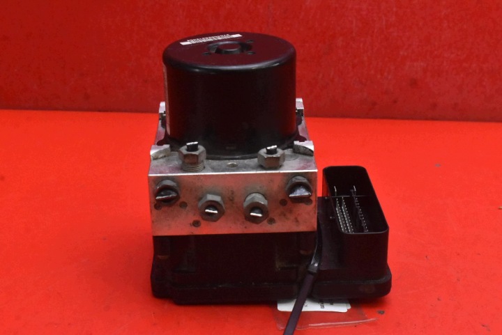 pumpa ABS P31423315 10.0212-1009.4 VOLVO V40 2 II 2.0 D2 120 KM 12-16