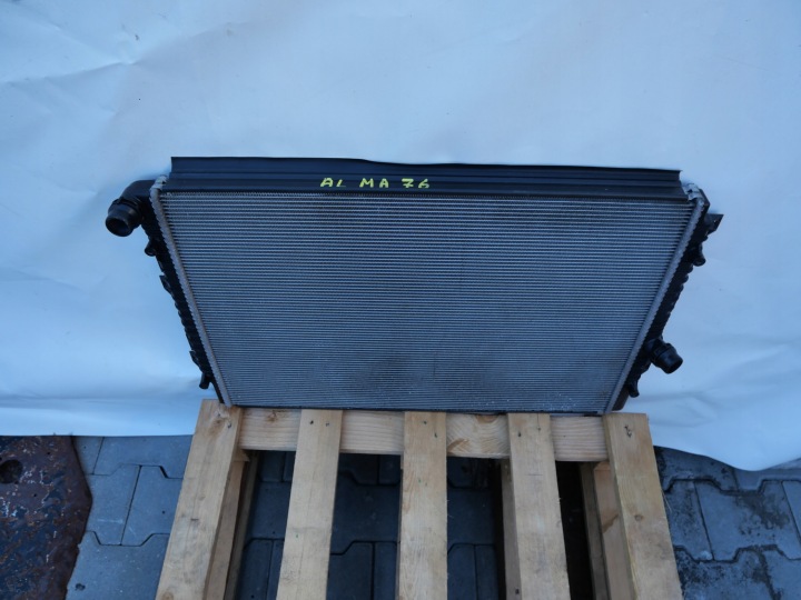 VW SEAT SKODA Kühler Wasserkühler 5K0121251Q