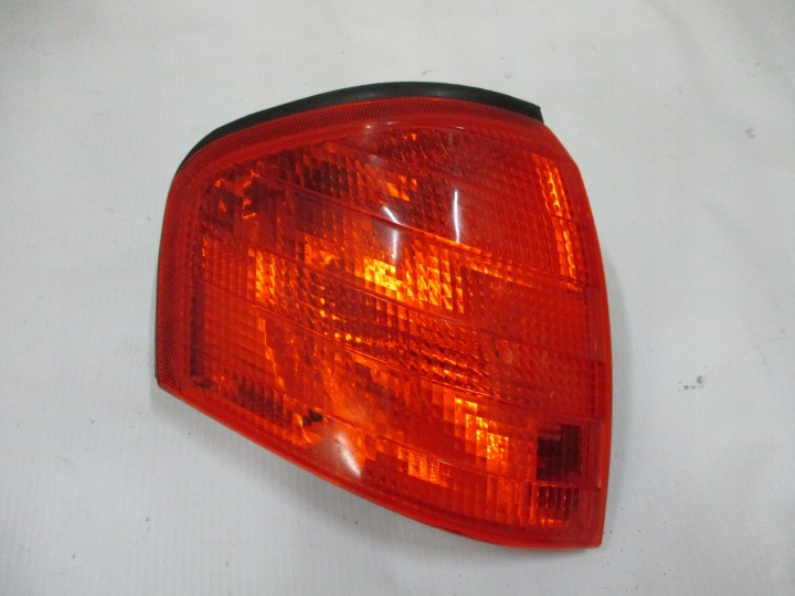 Indicateur de direction Mercedes C- Klasa 202 2028260643