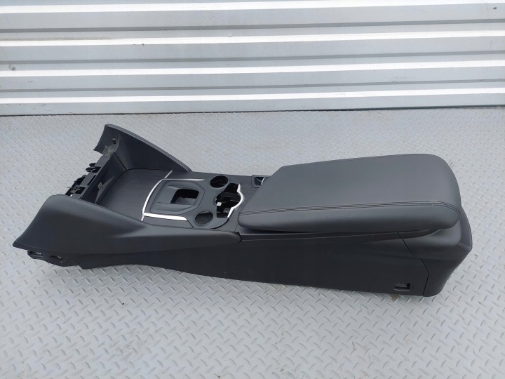 armrest TUNEL central ARM REST UK ANGLIK ALFA ROMEO GIULIA