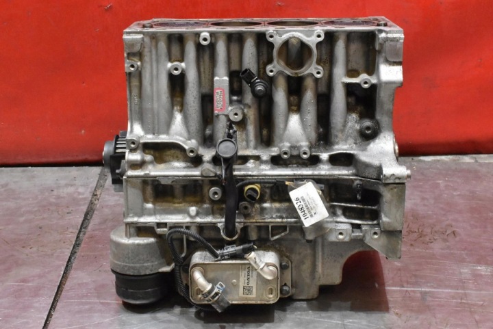 BLOK DOL Motore ALBERO MOTORE B4204T38 VOLVO V40 2 II 2.0 T2 DRIVE-E 122 KM 12-16