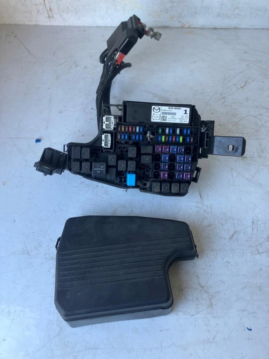 compartment of fuses BCM terminal MAZDA CX5 and LIFT 2.2 AUTOMAT G46C-675X0