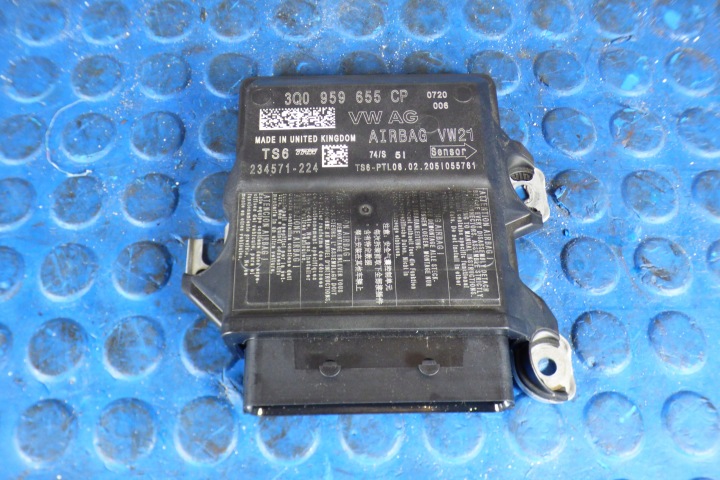 sensor airbag 3Q0959655CP po wystrzale airbag VOLKSWAGEN PASSAT B8