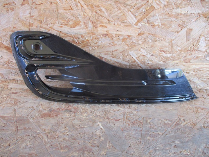 Grille Inférieur Pare choc Avant Droit FORD FOCUS MK4 LIFT