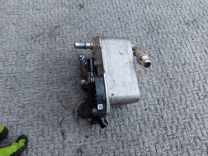 Radiatore olio motore usato cambio BMW G11 G12 21r