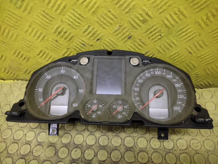 VW PASSAT B6 dials A2C53106067